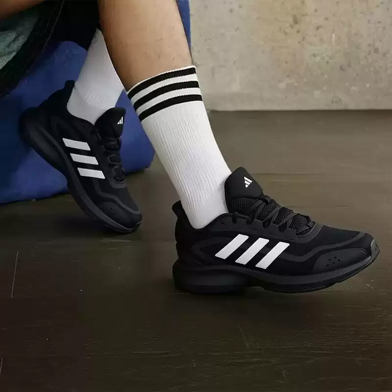 أحذية أديداس للرجال للجري في ف - مراجعة Men'S Shoes Half Cut وسعره