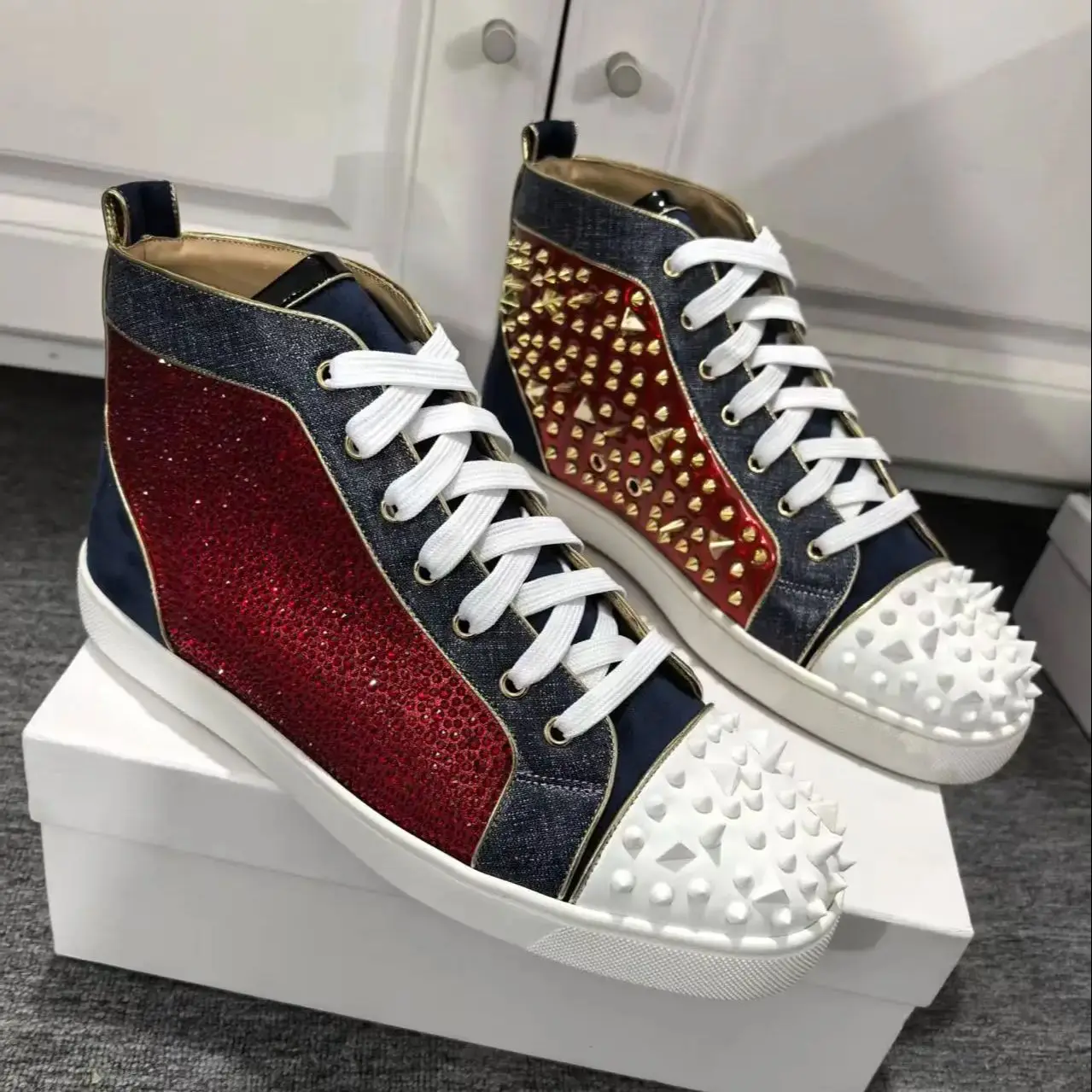 أحجار الراين الحمراء الذهب الم - مراجعة Men Shoes Red Bottom وسعره
