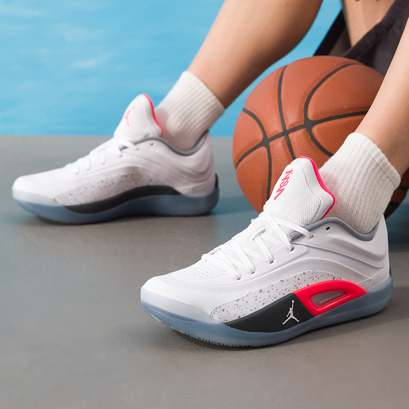 أحذية نايك للرجال جوردن زايون  - مراجعة Men Shoes Jordan 4 وسعره