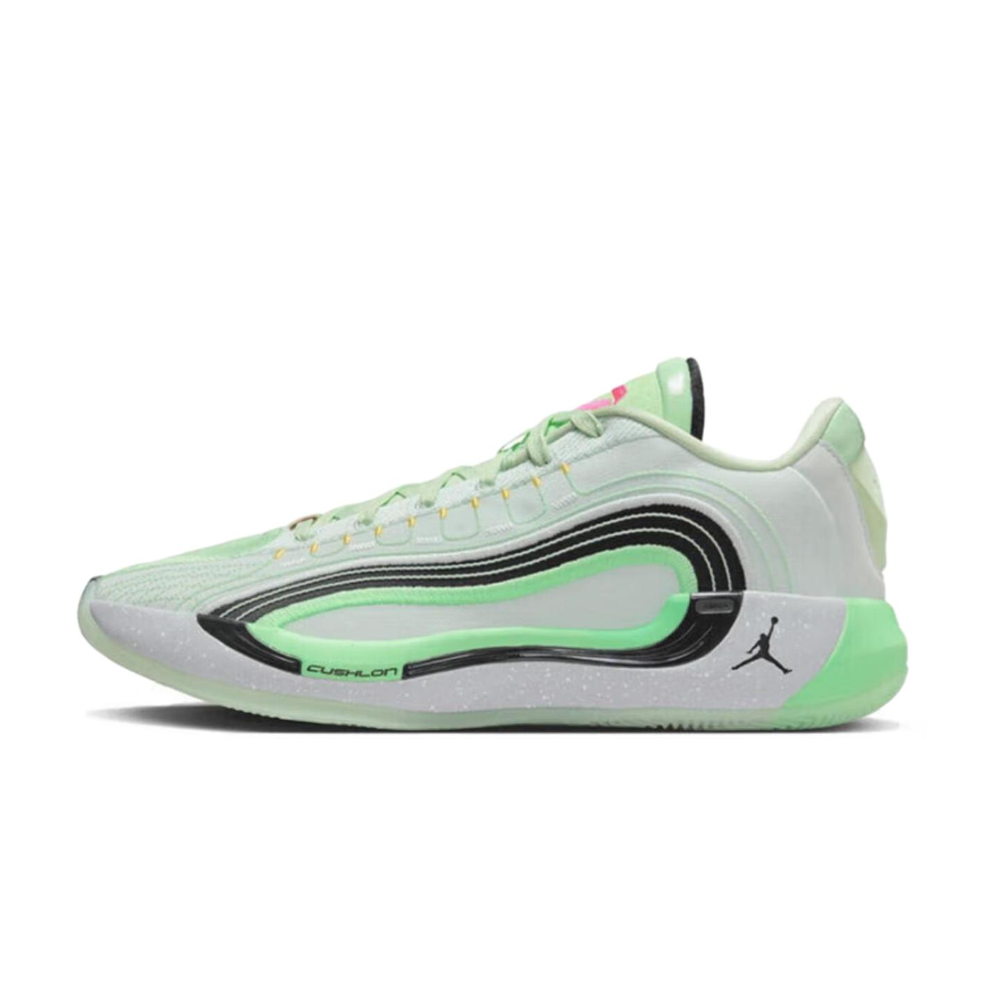 حذاء كرة السلة للرجال من نايك  - مراجعة Men Shoes Jordan 4 وسعره