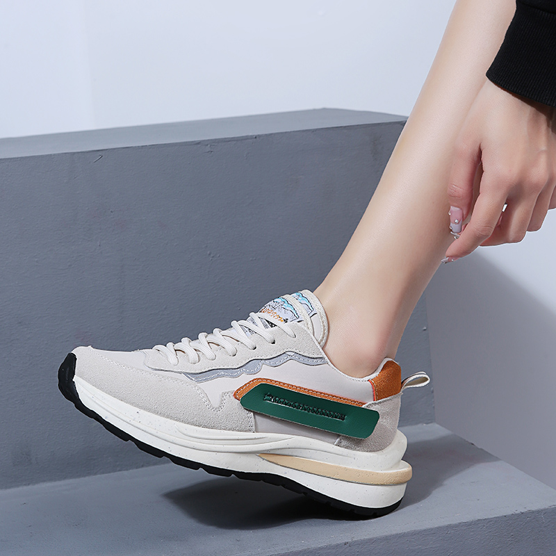 أحذية رياضية نسائية فاخرة جديد - مراجعة New Balance Shoes 550 وسعره