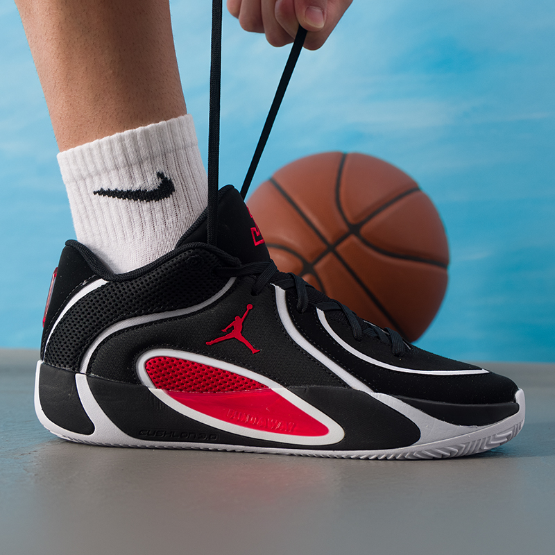 أحذية نايك للرجال جوردان تاتوم - مراجعة Men Shoes Jordan 4 وسعره