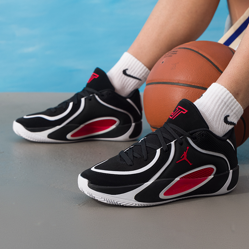 أحذية نايك للرجال جوردان تاتوم - مراجعة Men Shoes Jordan 4 وسعره