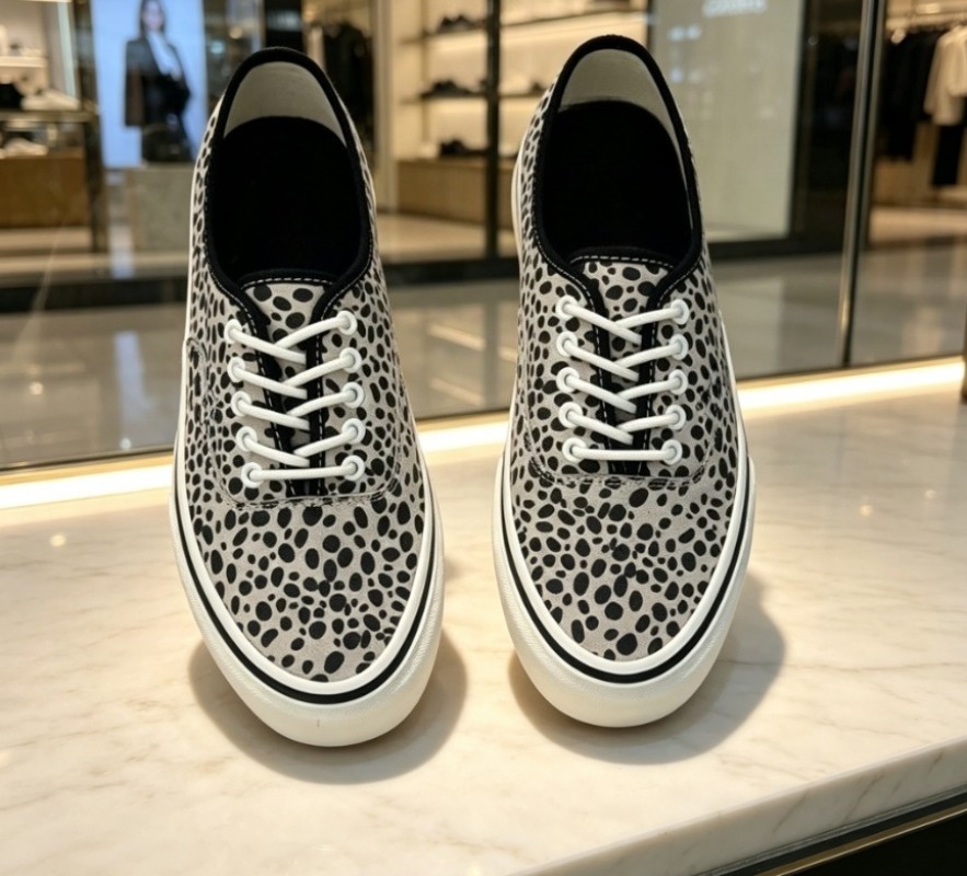 أحذية تزلج منخفضة الارتفاع من  - مراجعة Men'S Shoes Black And White وسعره